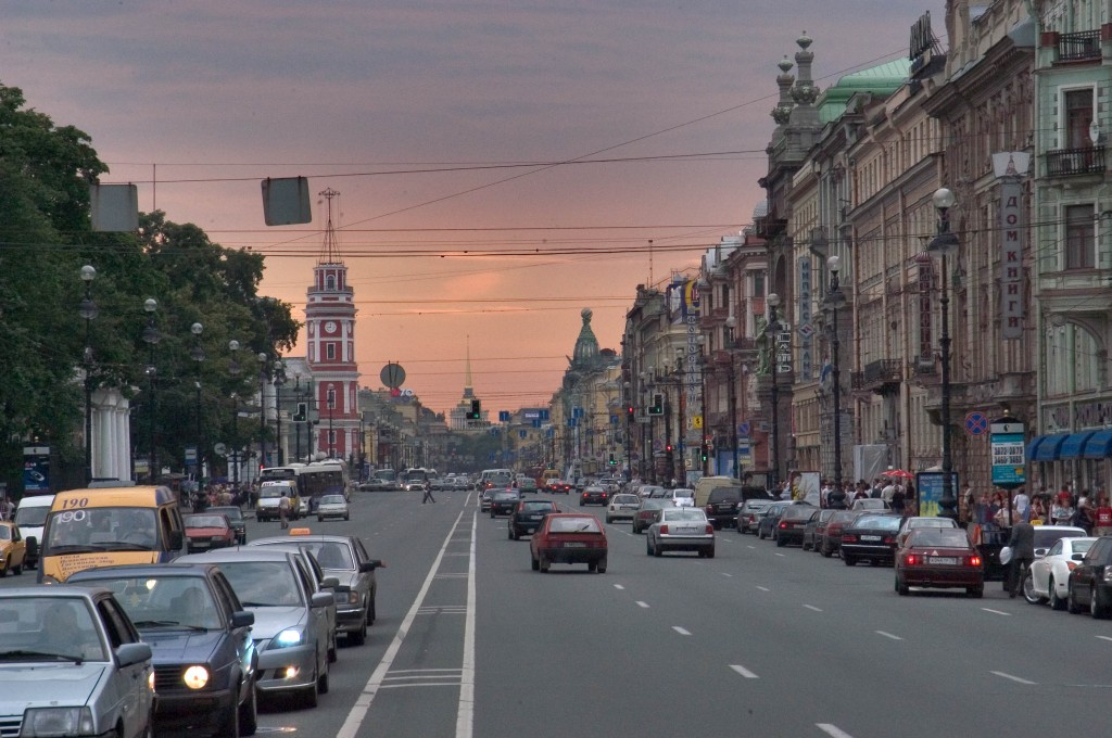 saint_petersburg_russia-nevsky_prospect_evening_saint_petersburg
