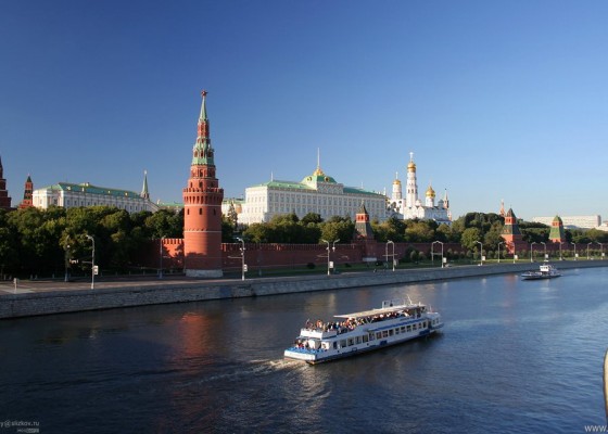 O passeio em barco pelo rio Moscova